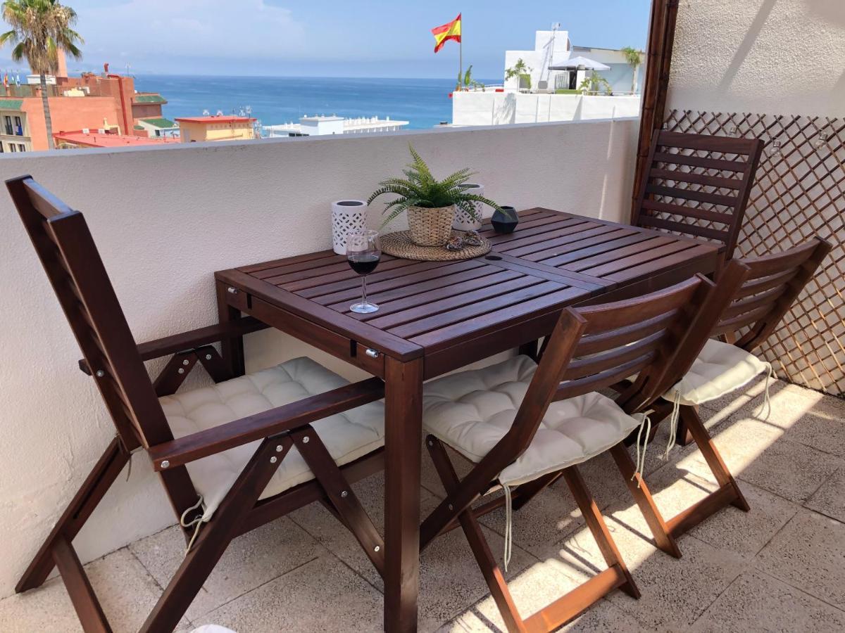 El Cortijuelo. Magnificent Triplex Terraced House With Rooftop Of 18m2, Overlooking The Sea. Parking Ferienhaus *