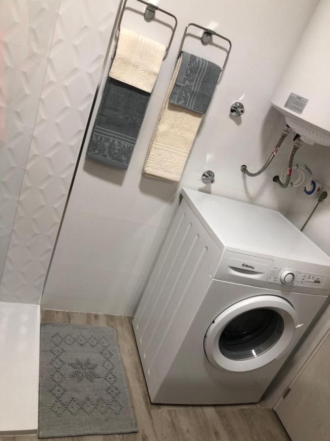 Appartement Totalmente Reformado Con Piscina Y Jardines Al Lado De La Playa De La Carihuela