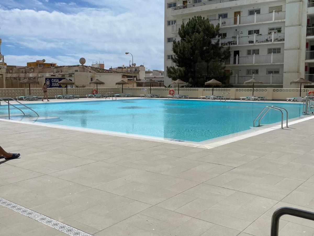 Totalmente Reformado Con Piscina Y Jardines Al Lado De La Playa De La Carihuela Appartement