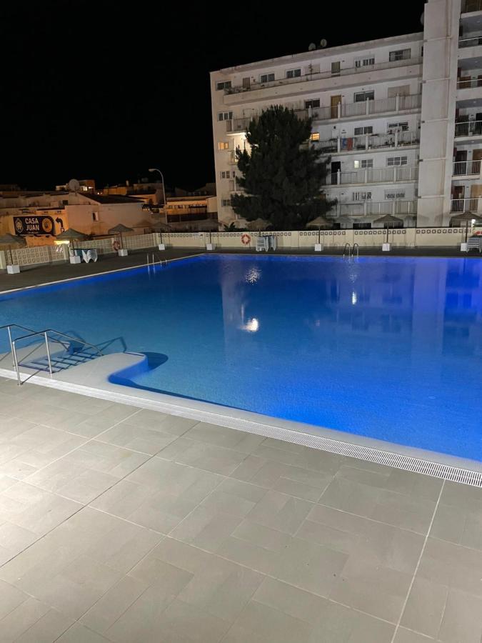 Totalmente Reformado Con Piscina Y Jardines Al Lado De La Playa De La Carihuela Appartement