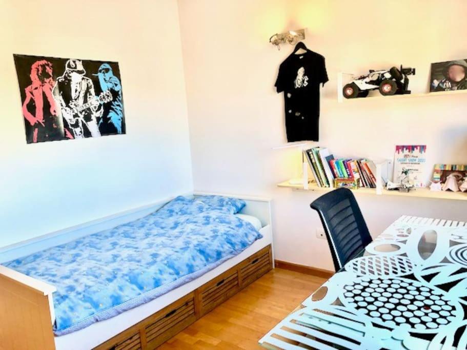 Сasa de vacaciones Townhouse, Private Pool Garden And Sea Views Torremolinos