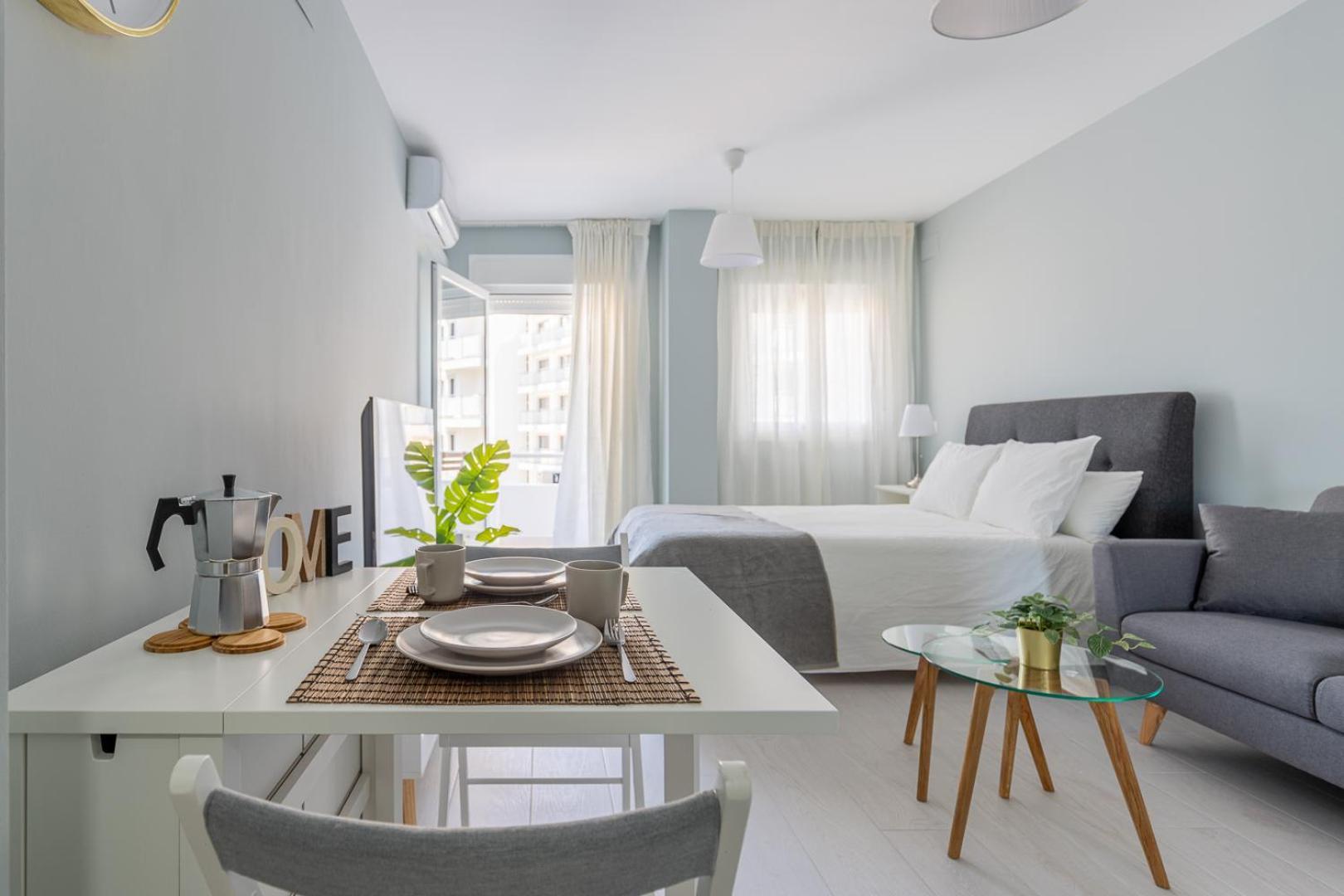 Ver923 - Terraza, Vistas Al Mar, Wifi, Smart Tv, Piscinas, Centro A 150 Metros, Playa A 600 Metros Apartamento Torremolinos