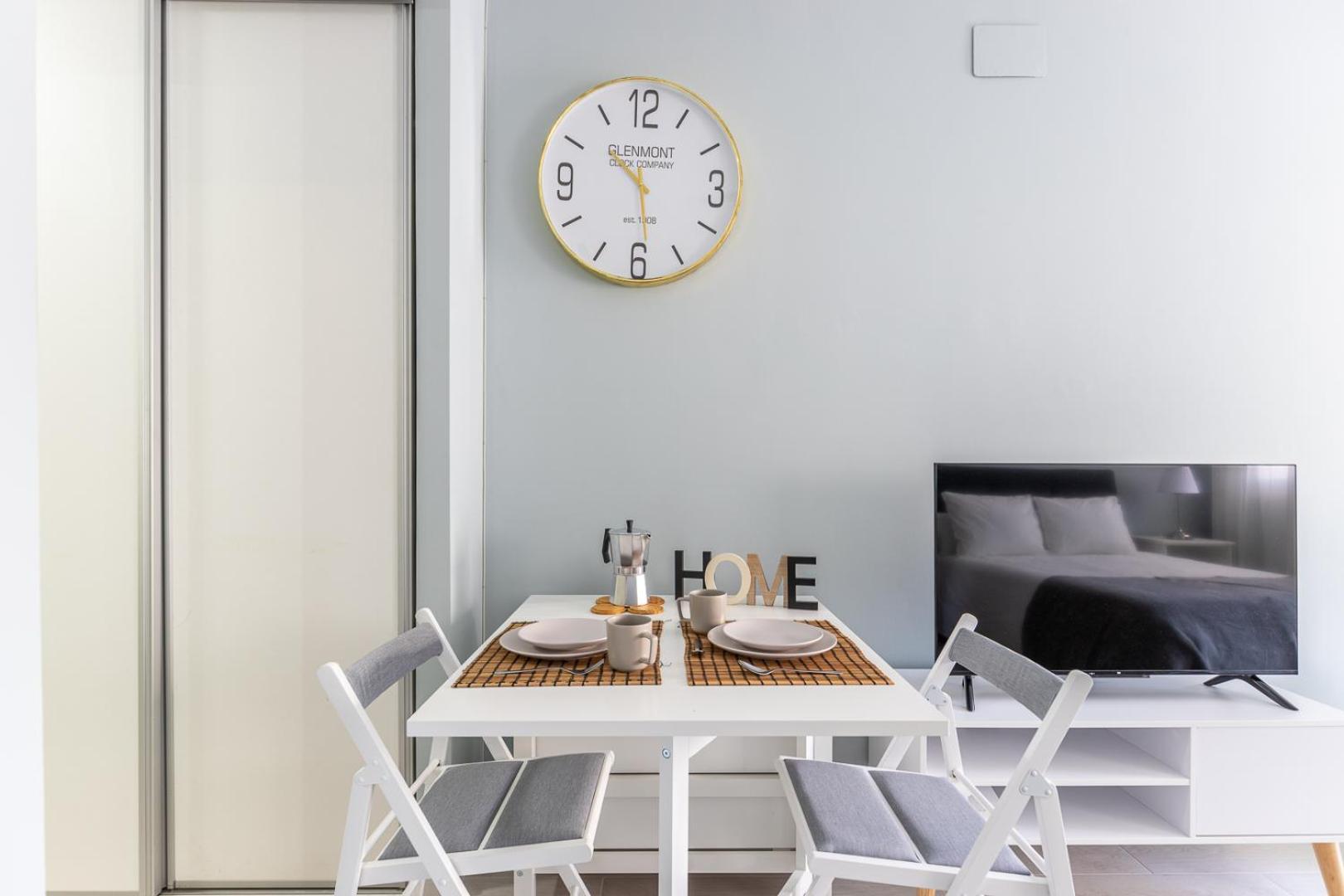Ver923 - Terraza, Vistas Al Mar, Wifi, Smart Tv, Piscinas, Centro A 150 Metros, Playa A 600 Metros Torremolinos