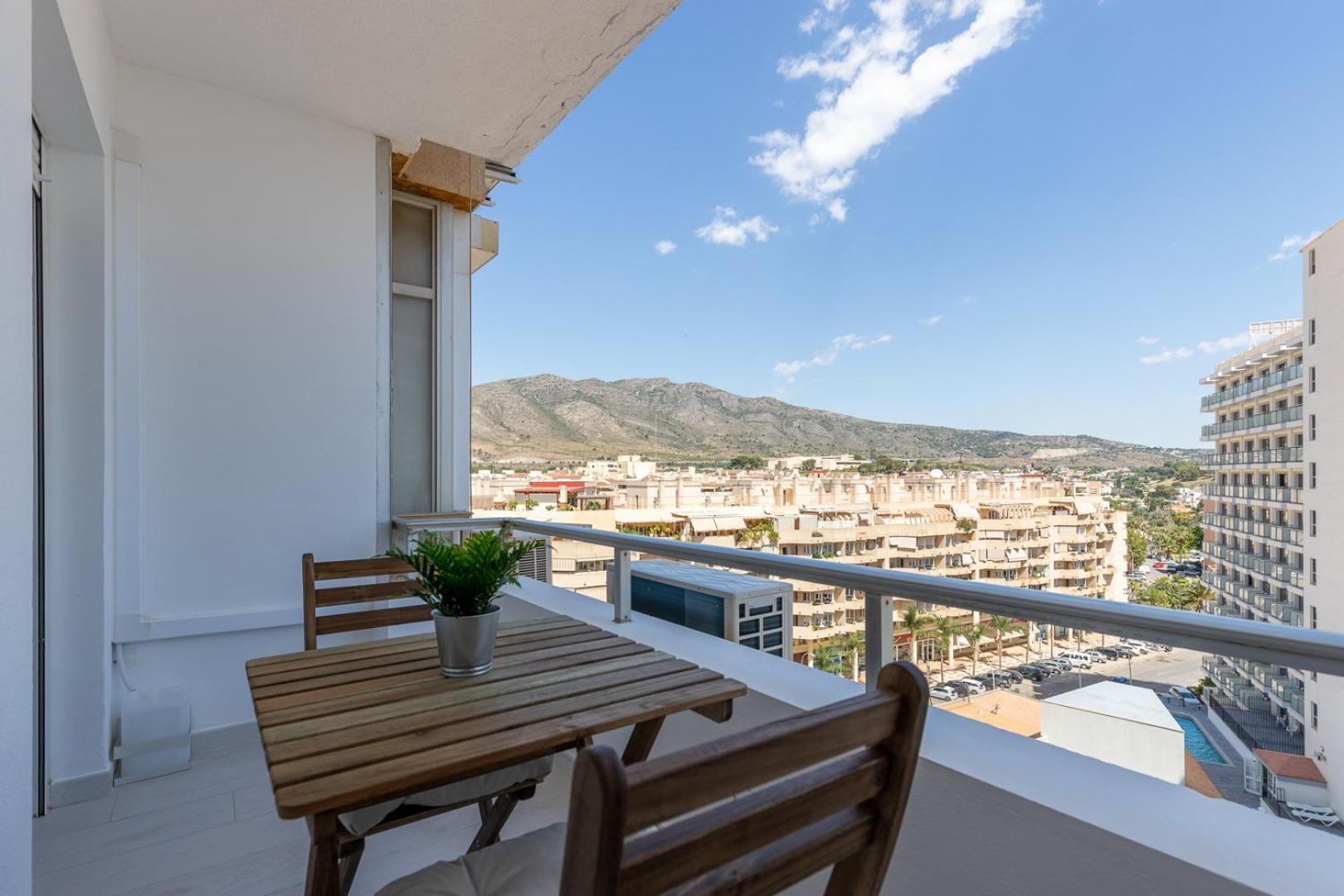 Apartamento Ver923 - Terraza, Vistas Al Mar, Wifi, Smart Tv, Piscinas, Centro A 150 Metros, Playa A 600 Metros