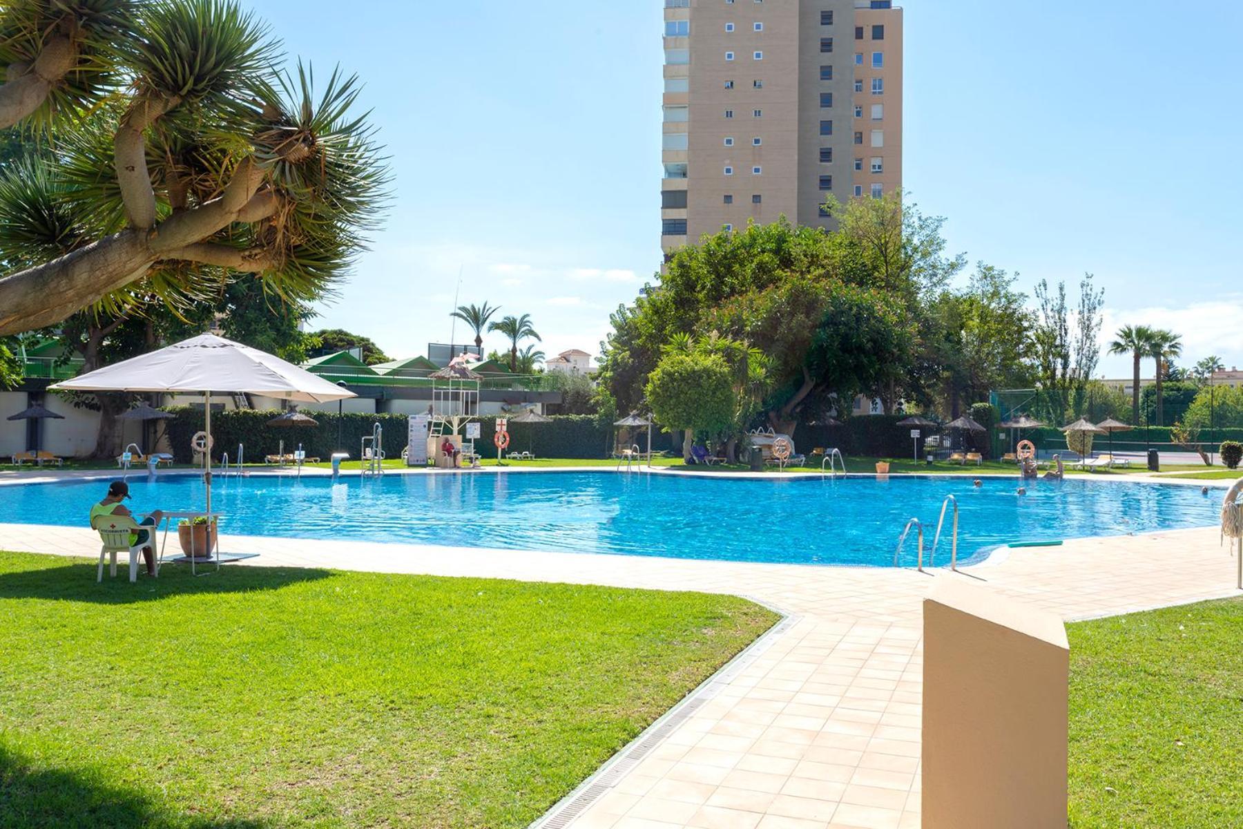 Apartamento Playamar Flat In The With Pool, Tennis And Paddle Court, Gardens