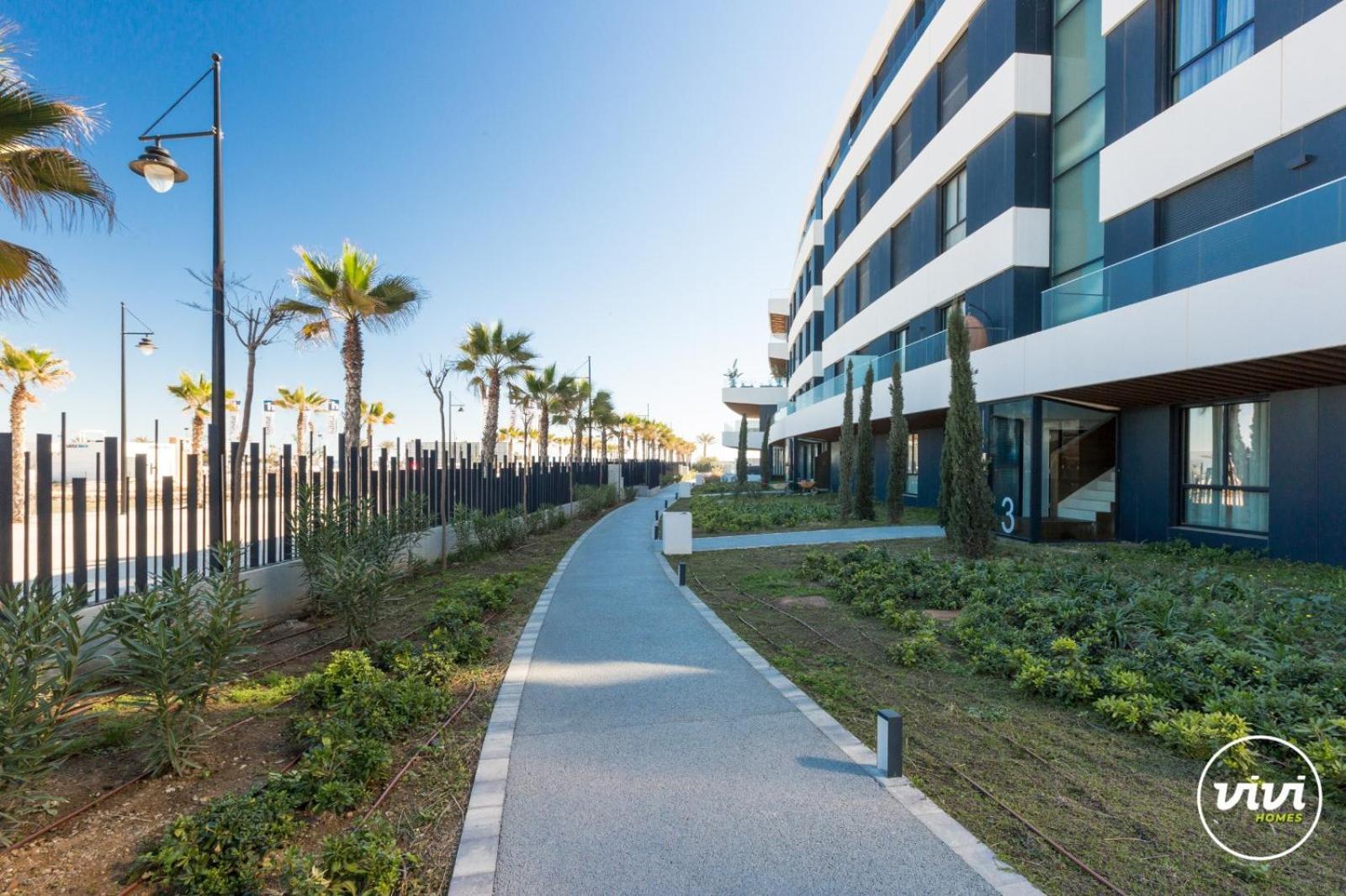 Vivi Homes - Galatea Pool, Gym, Sauna & Apartment *