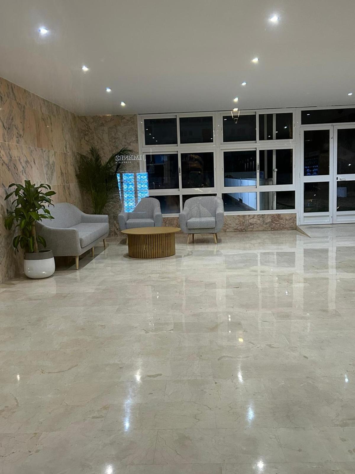 Totalmente Reformado Con Piscina Y Jardines Al Lado De La Playa De La Carihuela Appartement Torremolinos