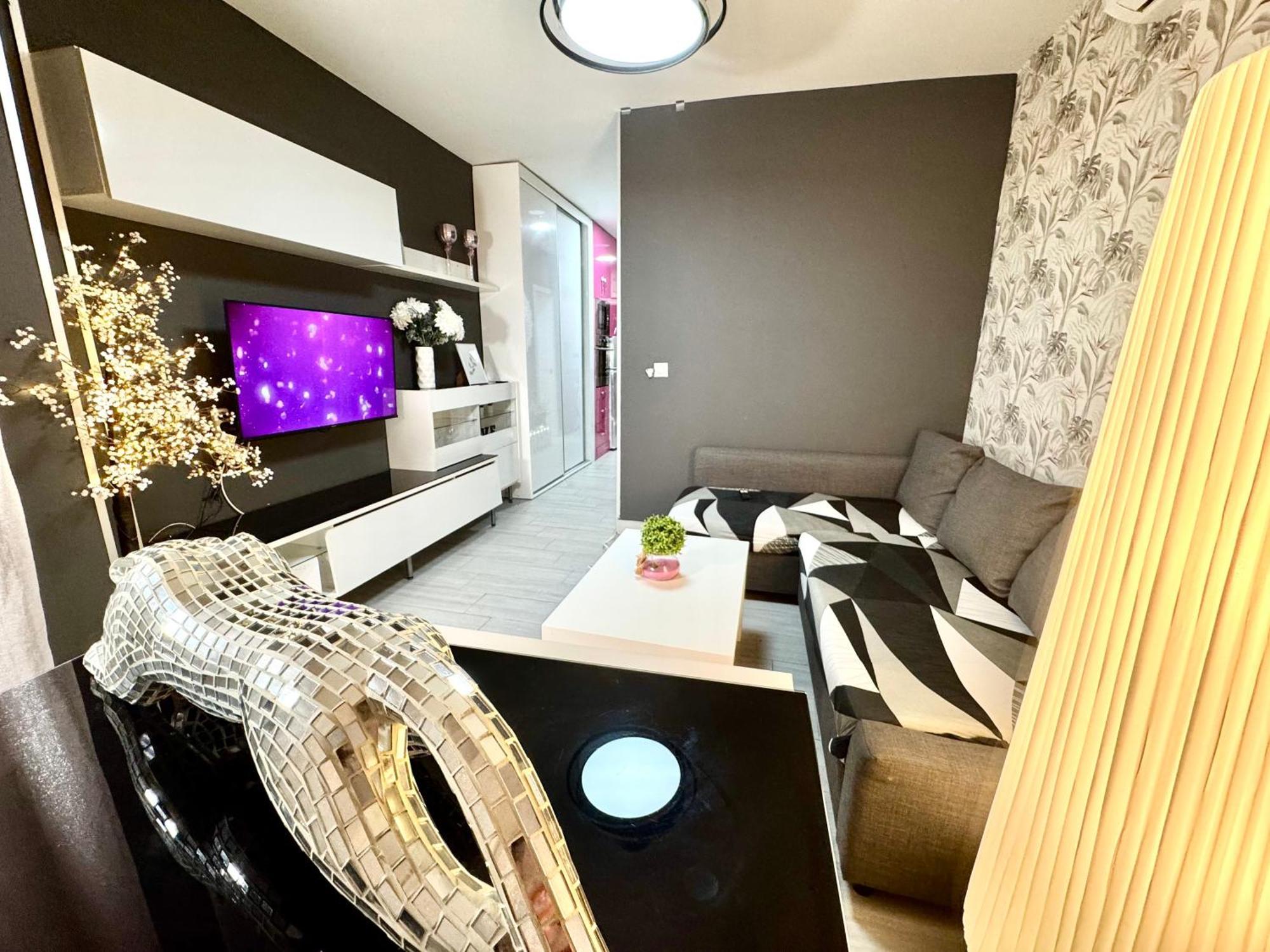 Pink Center Apartment Torremolinos