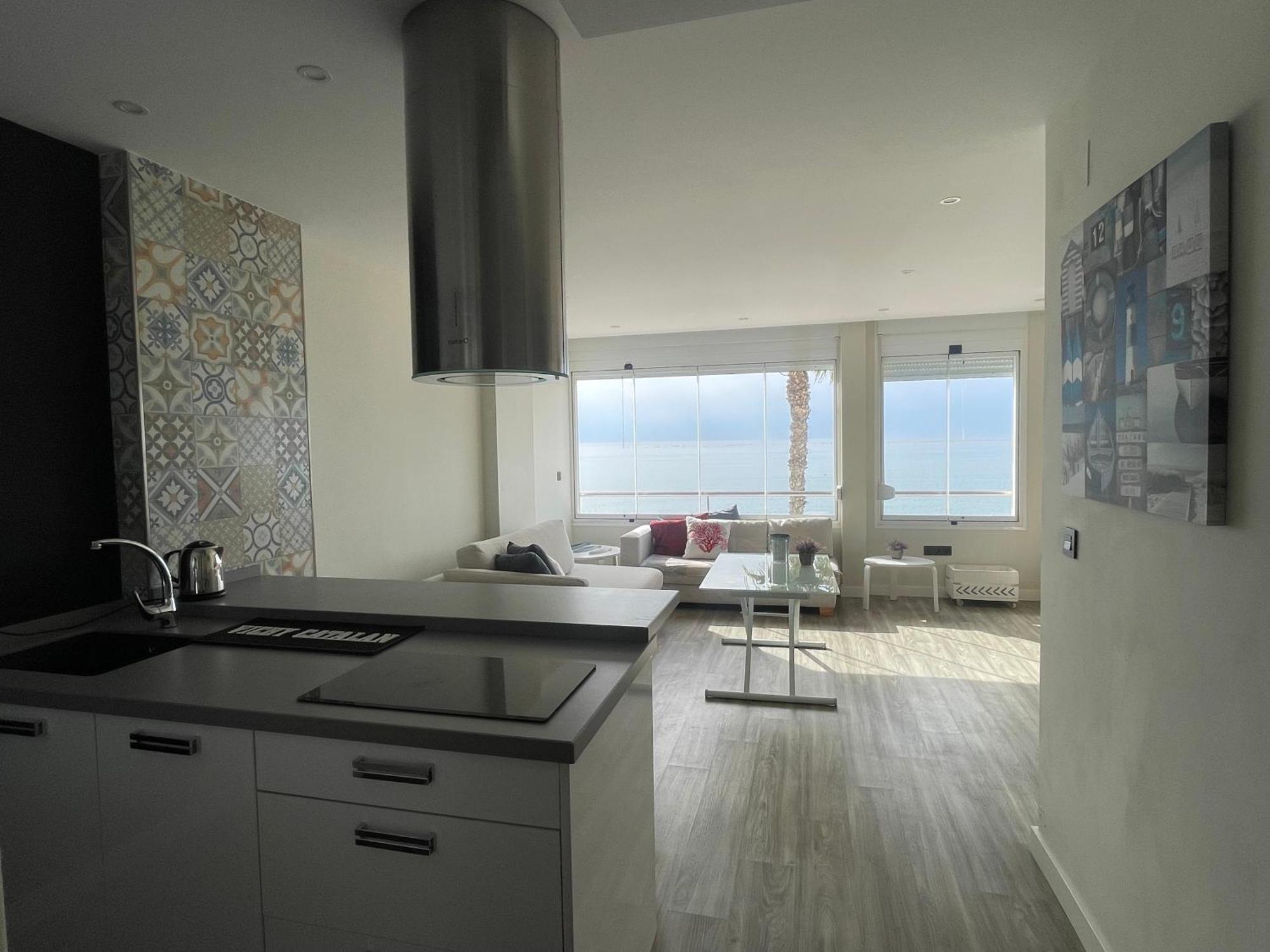 Moderno Piso Mirando Al Mar Apartment *
