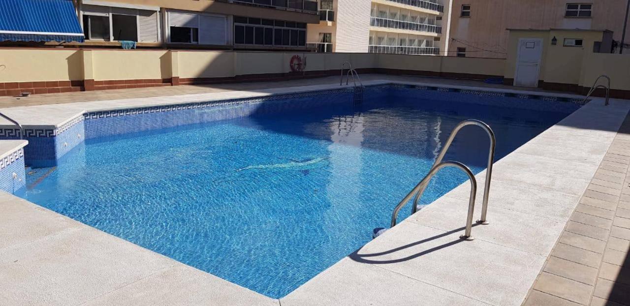 Holidays2torremolinos In Loma Del Colegial Close To Center With Pool, Rooftop Terrace