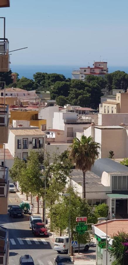 Holidays2torremolinos In Loma Del Colegial Close To Center With Pool, Rooftop Terrace Apartamento *