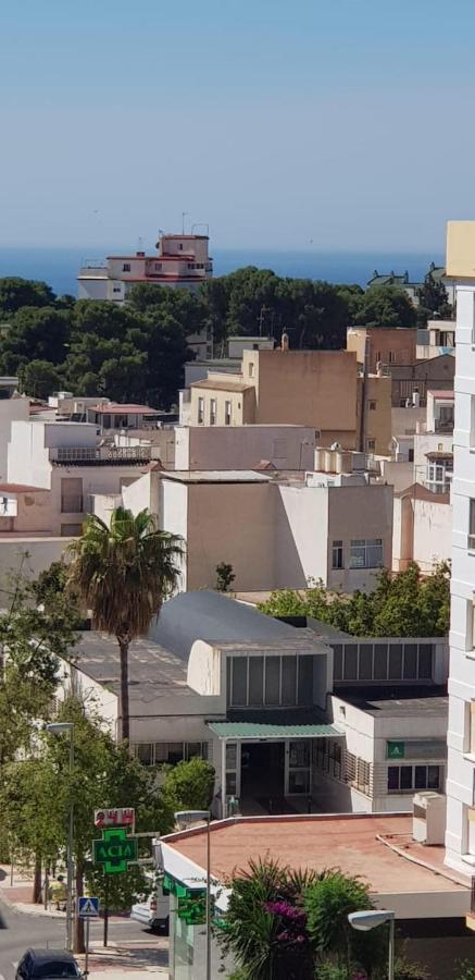 Holidays2torremolinos In Loma Del Colegial Close To Center With Pool, Rooftop Terrace Apartamento *