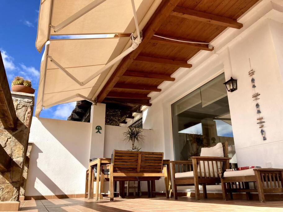 Townhouse, Private Pool Garden And Sea Views *
