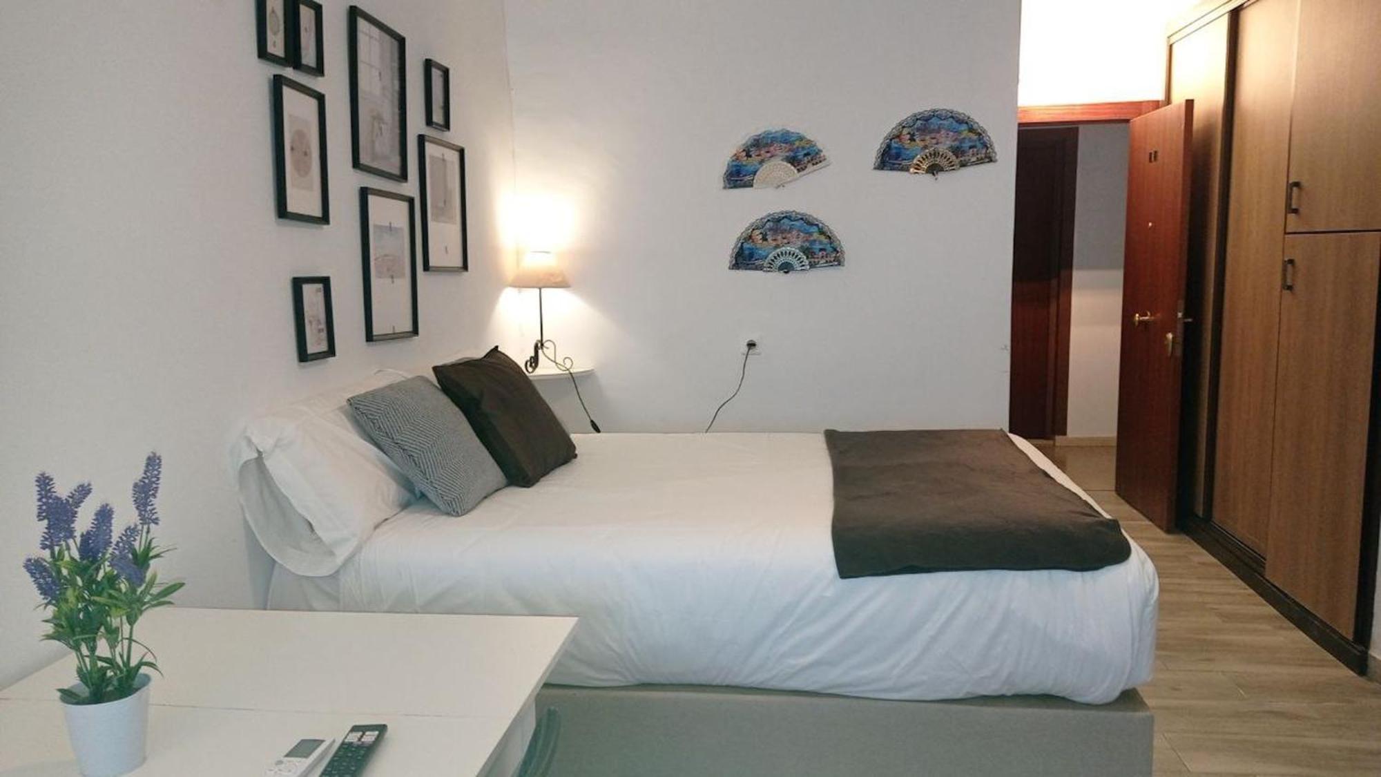 Holidays2torremolinos In Loma Del Colegial Close To Center With Pool, Rooftop Terrace Apartamento *