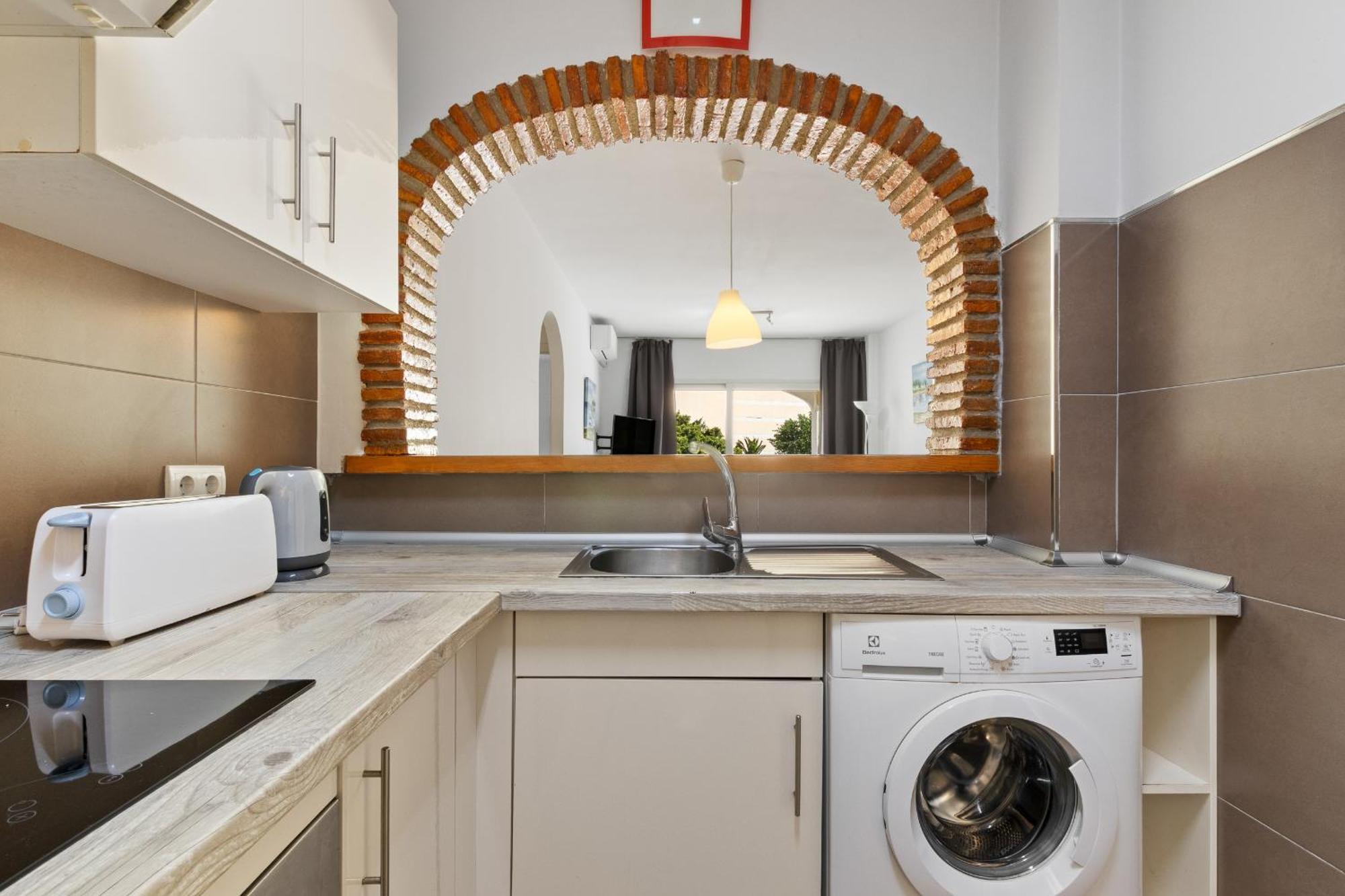 Erisa 25 By Ivi Real Estate Apartment *