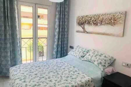 Torremolinos, Parking Gratis Y Terraza