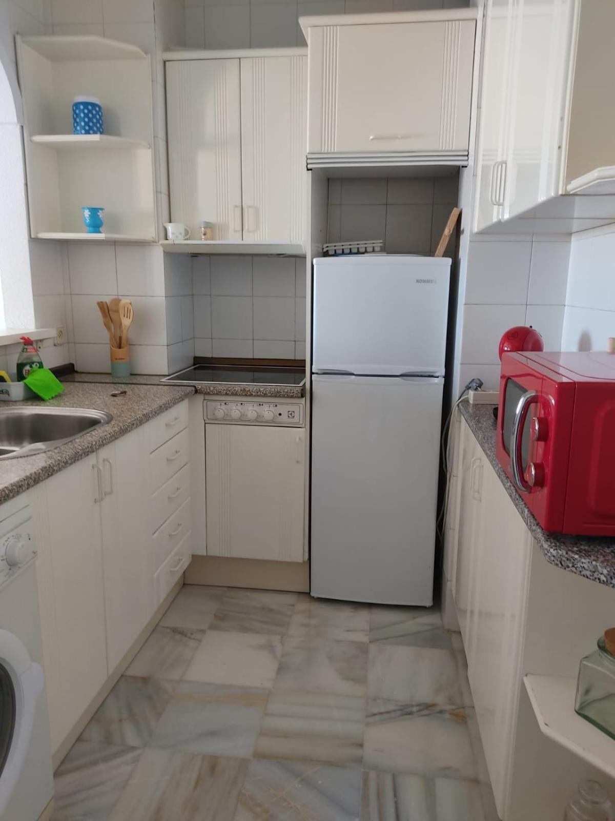 Sunbeach Apartment *