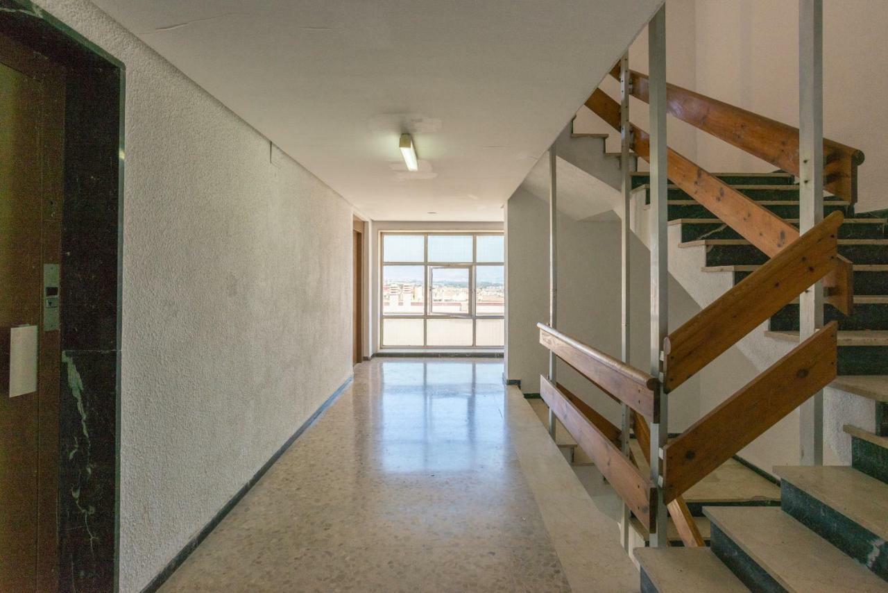 Apartamento Amplio Estudio,vista Mar Y Montana, A Pasos Del Centro Torremolinos
