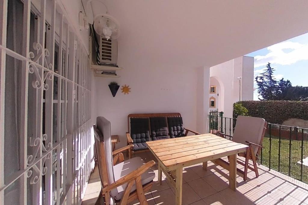Apartamento Soleado Cerca De La Playa En Montemar Torremolinos