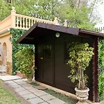 Fantastic Chalet 5 Mins Away From The Beach By Easybnb