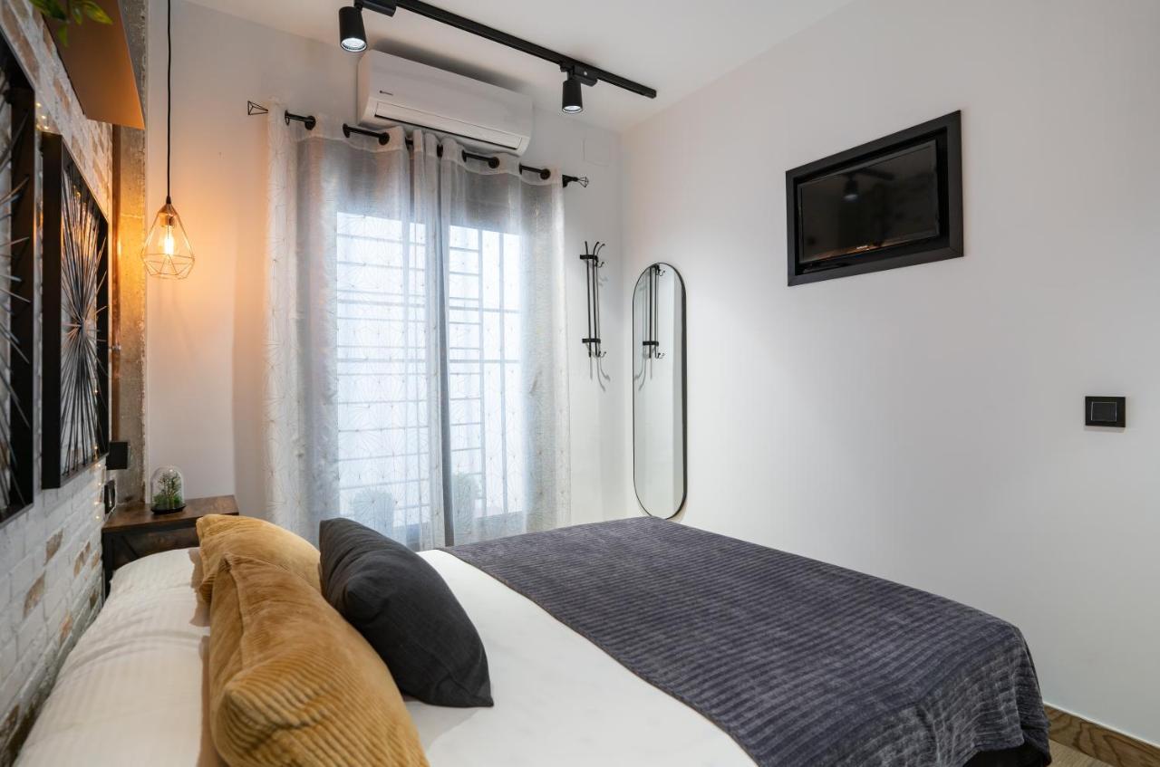 Carihuela Playa. Plaza Del Remo. Exclusivo Al Lado Del Mar. Apartamento *
