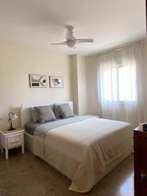 Appartement In Torremolinos, Av Palma De Mallorca Nº 12 *