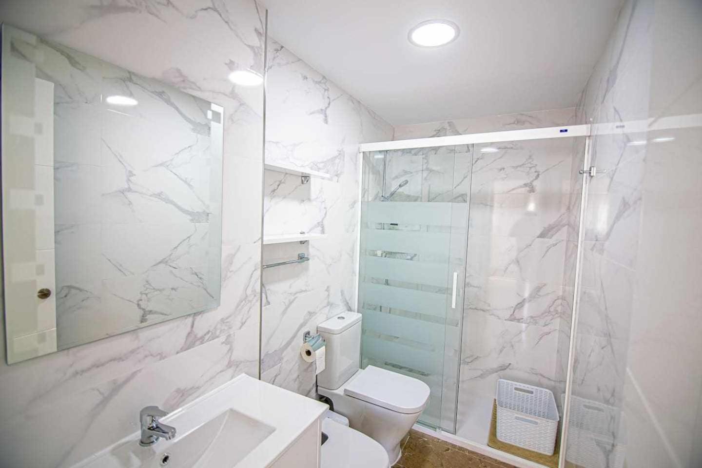 Apartment New Atico Con Piscina, Playa, 3 Bedrooms, Parking Torremolinos