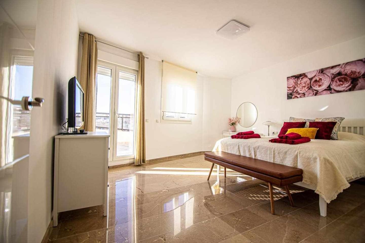 Apartment New Atico Con Piscina, Playa, 3 Bedrooms, Parking