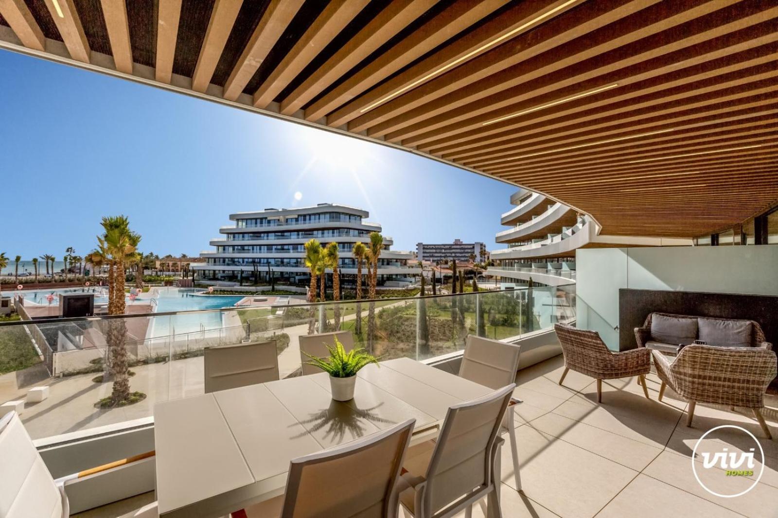 Apartment Vivi Homes - Rembrandt Pool, Sauna, Gym & Sea View