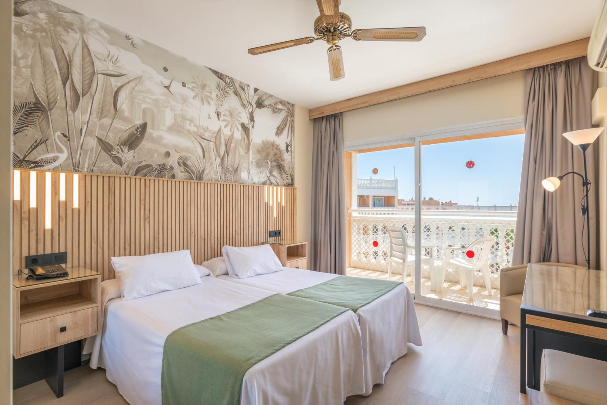 Parasol By Dorobe Hotel