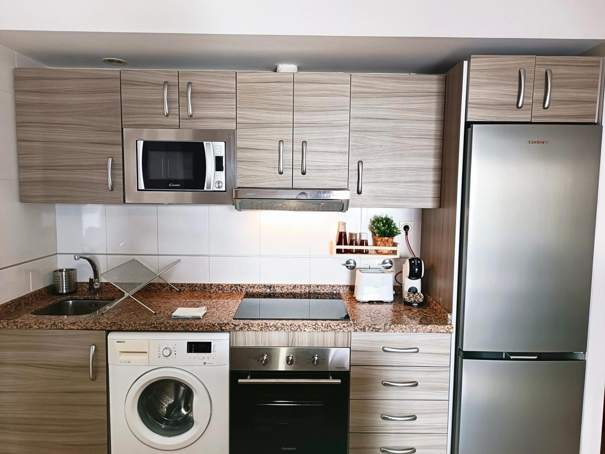 Jac - Wifi, 1 Dormitorio, Terraza, Centro A 150 Metros, Playa 850 Metros Apartment Torremolinos