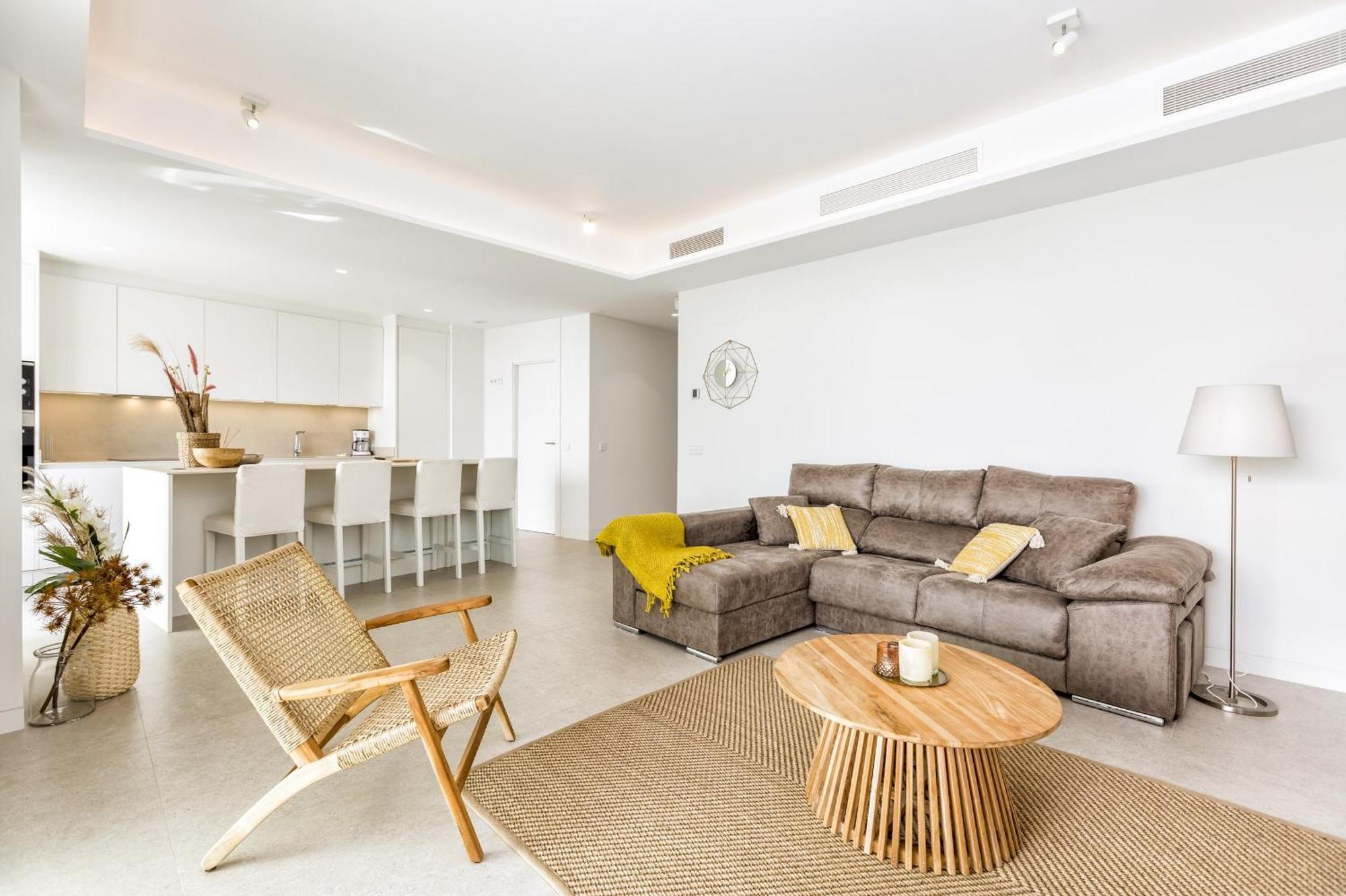 Apartment Vivi Homes - Rembrandt Pool, Sauna, Gym & Sea View *
