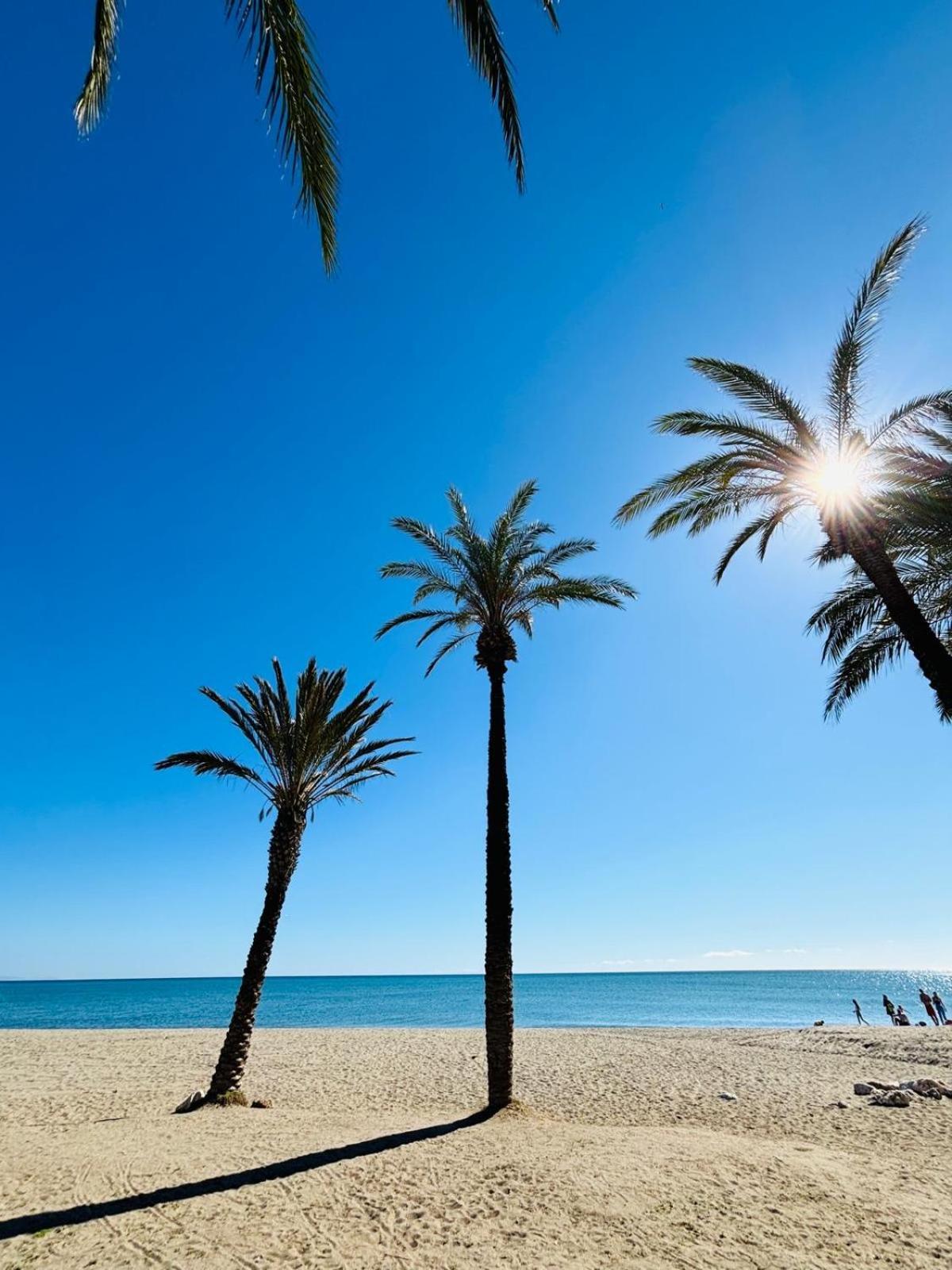 Con Piscina Privada En Primera Linea De Playa Pousada Torremolinos