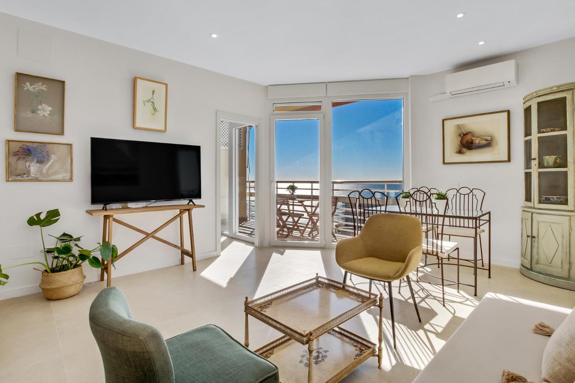 ¡sol Y Mar! Wifi Y Aparcamiento Apartamento Torremolinos