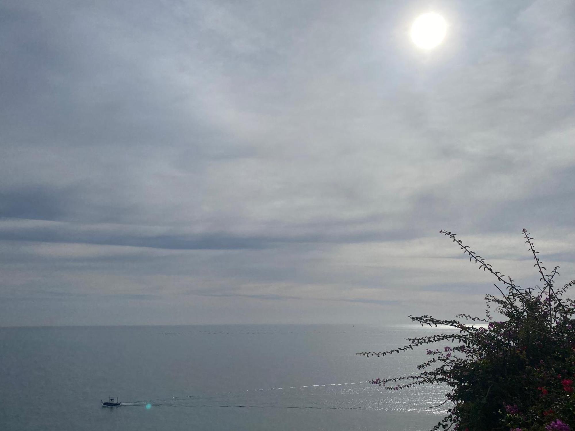 Homestay La Roca Balcon Al Mar *