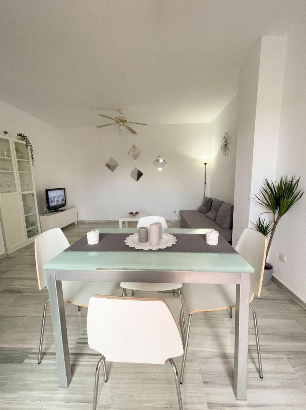 Apartment Azalea Carihuela