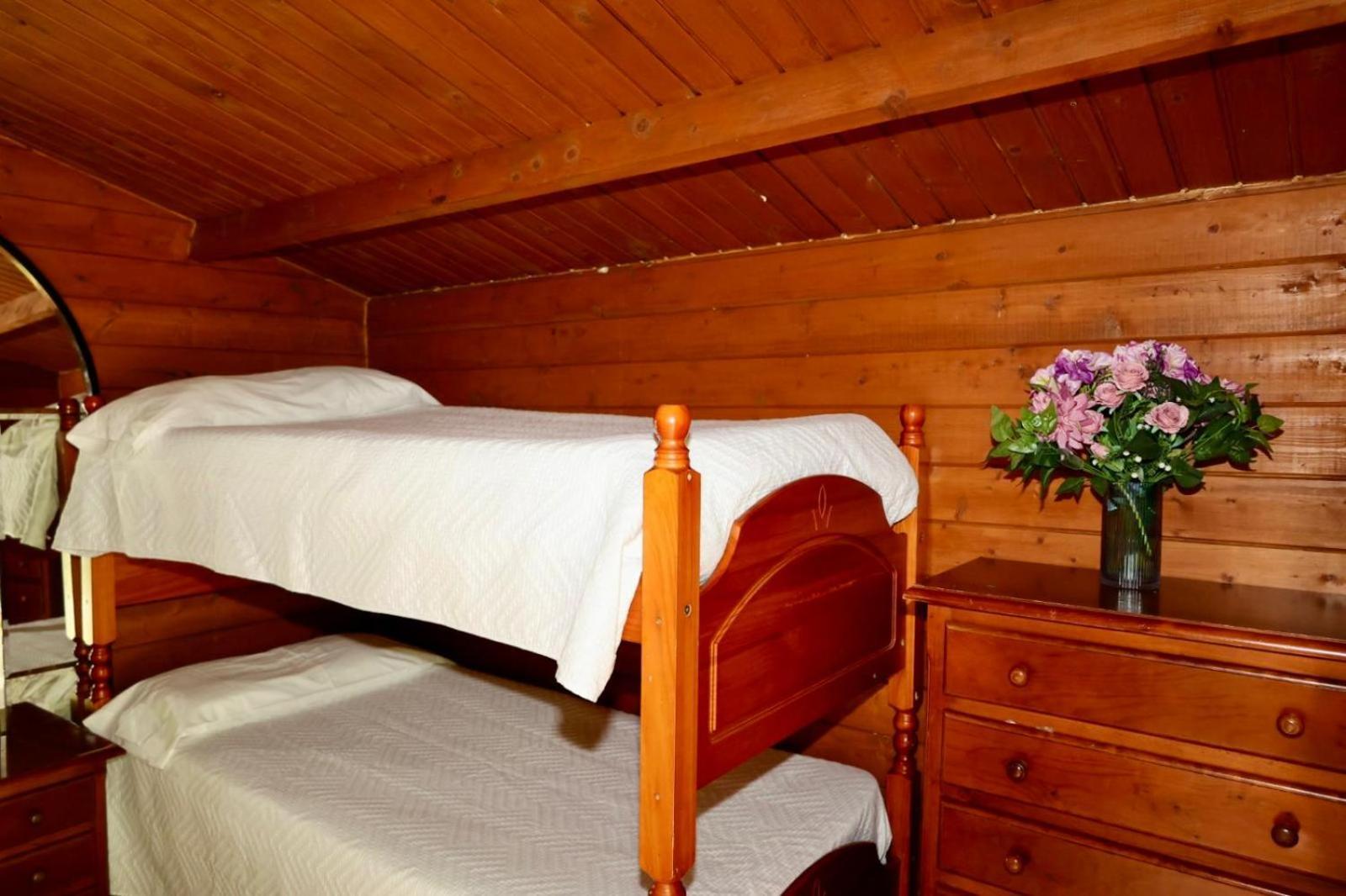 Fantastic 5 Mins Away From The By Easybnb *